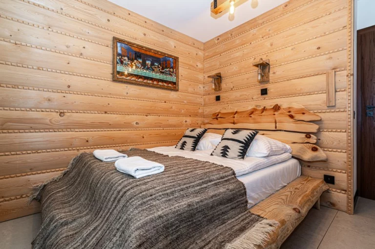 Schronisko Zmysłów Apartament Nr 2