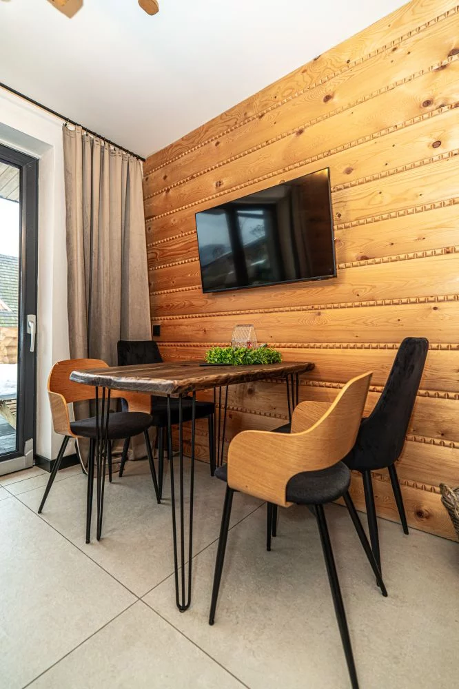 Schronisko Zmysłów Apartament Nr 2