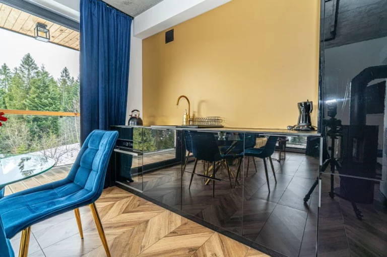 Schronisko Zmysłów Apartament Nr 5