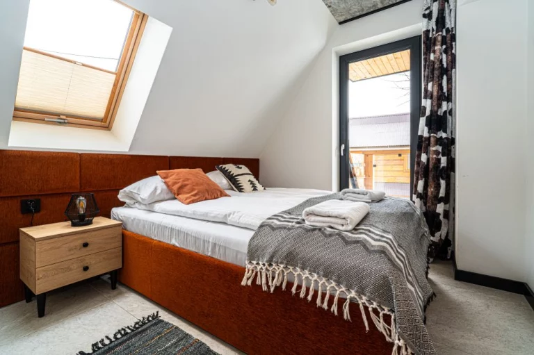 Schronisko Zmysłów Apartament Nr 6