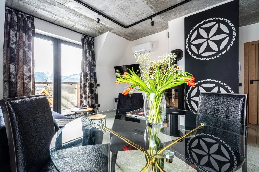 Schronisko Zmysłów Apartament Nr 6